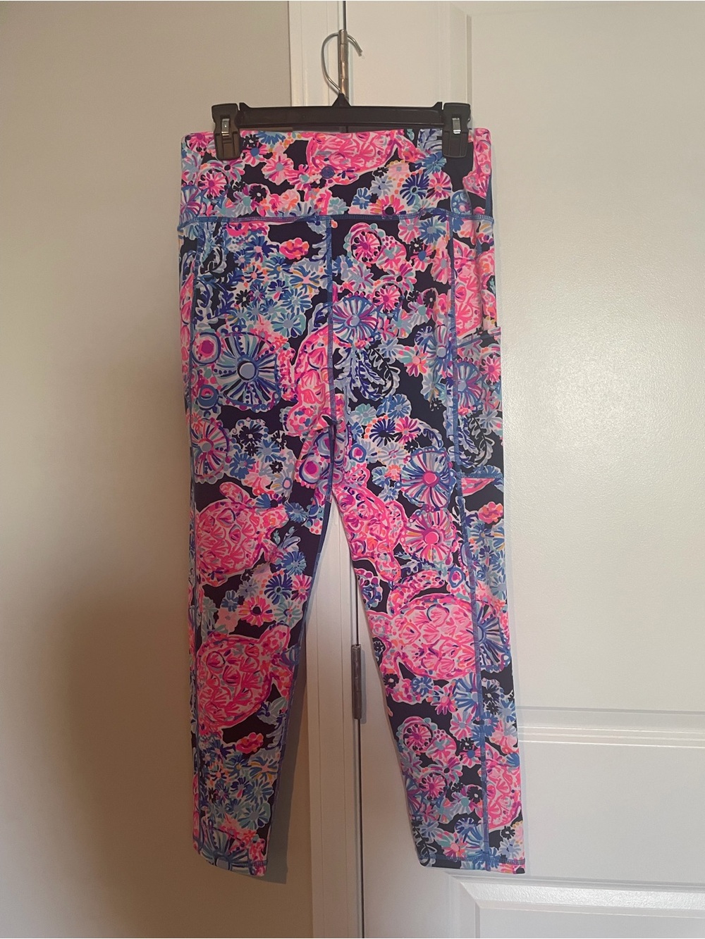 Lilly Pulitzer Pink & Navy Athletic Leggings